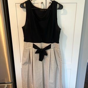 Limited bow tie dress in excellent condition